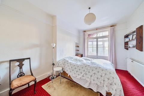 1 bedroom flat for sale, Hillfield Avenue, Crouch End, London, N8