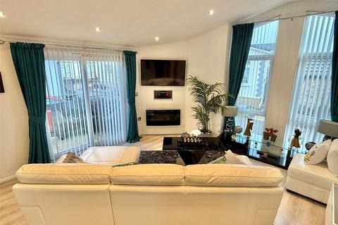 2 bedroom bungalow for sale, New Lane, Milford on Sea, Lymington, Hampshire, SO41