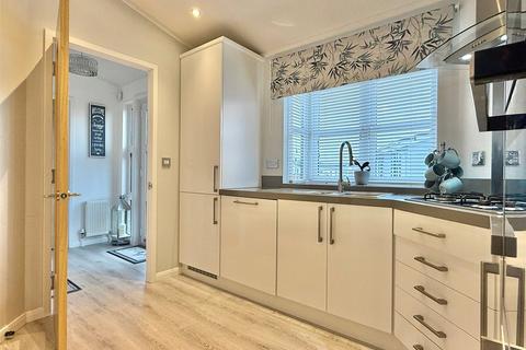 2 bedroom bungalow for sale, New Lane, Milford on Sea, Lymington, Hampshire, SO41