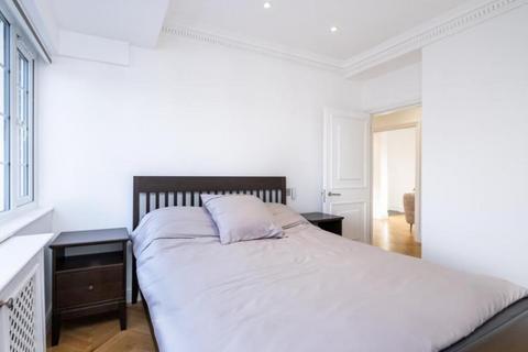 1 bedroom apartment to rent, Park Crescent, London W1B
