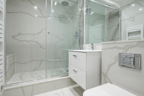 1 bedroom apartment to rent, Park Crescent, London W1B