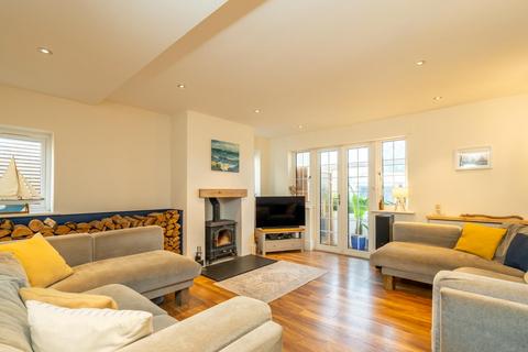 4 bedroom detached house for sale, Harbour View Road, Pagham, Bognor Regis
