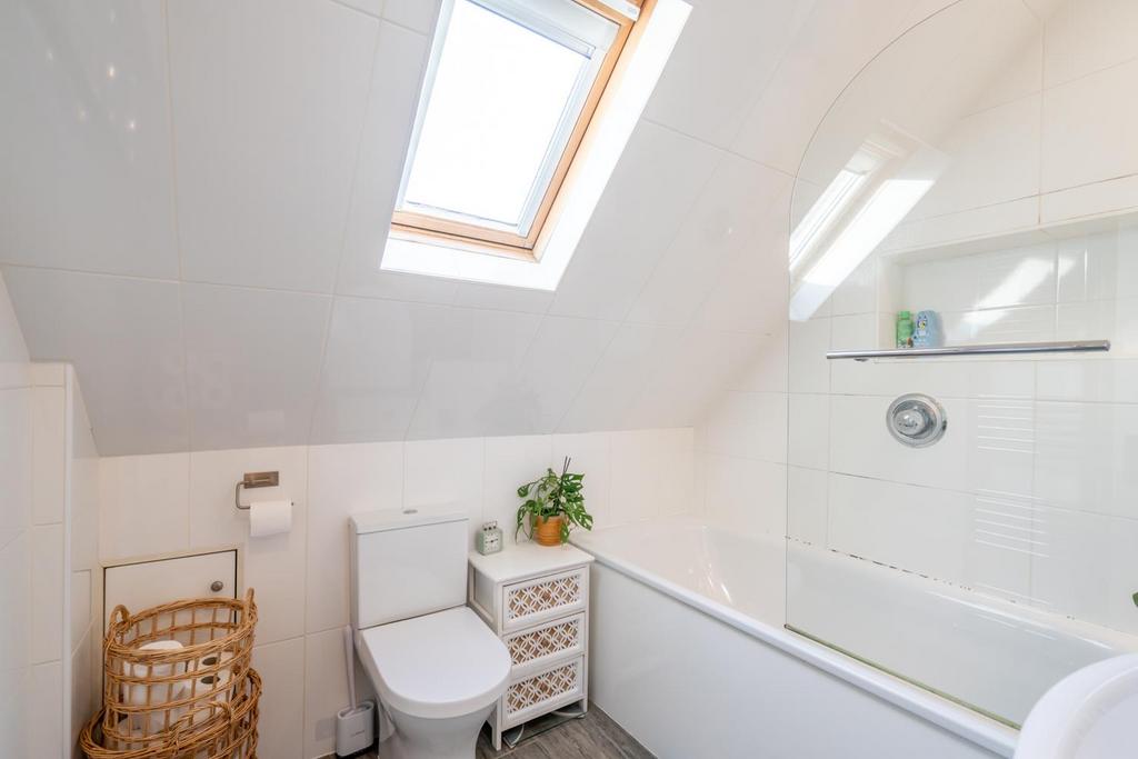 Family Bathroom.jpg