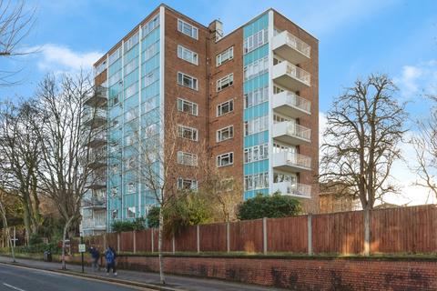 2 bedroom apartment for sale, New Wanstead, London E11