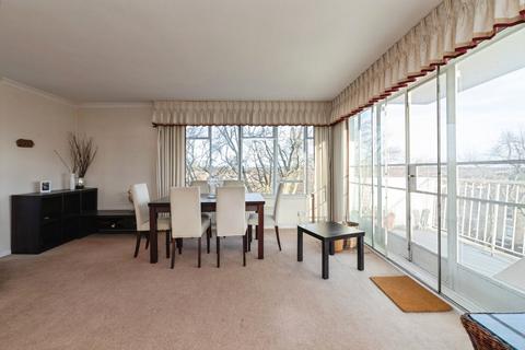 2 bedroom apartment for sale, New Wanstead, London E11