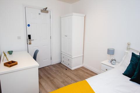 3 bedroom flat to rent, 25 Lister Gate, Nottingham NG1