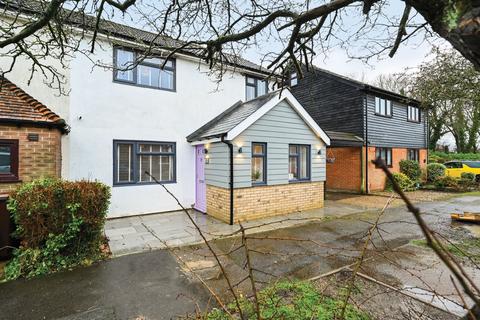 3 bedroom semi-detached house for sale, Hither Field, Ashford TN27