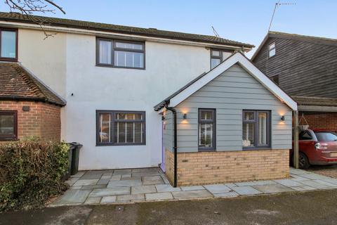 3 bedroom semi-detached house for sale, Hither Field, Ashford TN27