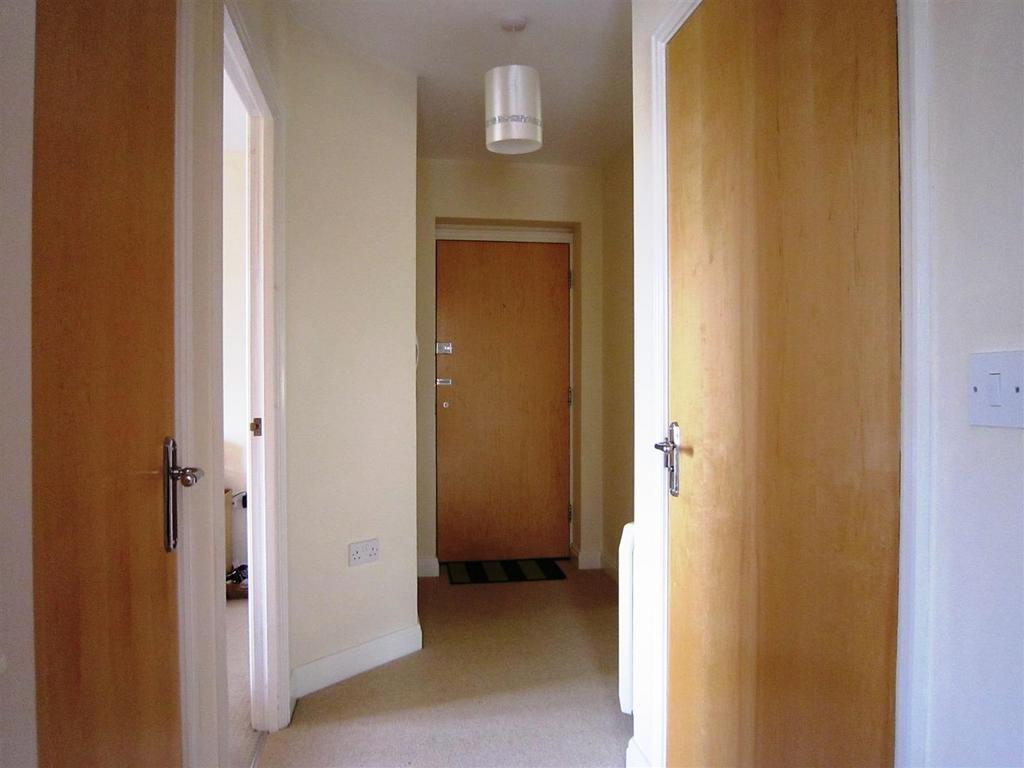 Hallway.JPG