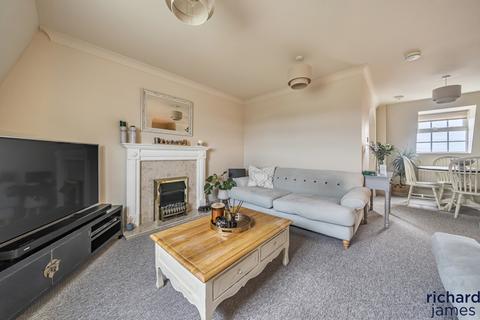 2 bedroom flat for sale, Swindon SN25