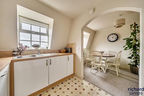 2 bedroom flat for sale, Swindon SN25