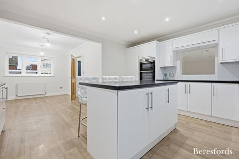 5 bedroom detached house for sale, Holt Drive, Wickham Bishops, CM8