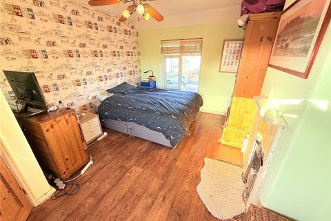 3 bedroom terraced house for sale, Bourn Avenue, Barnet EN4