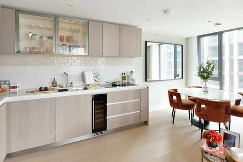 3 bedroom apartment to rent, Radley House, London, SW11