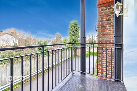 undefined, Cheam Road, Sutton