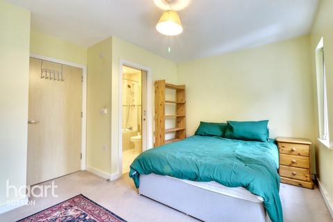 2 bedroom flat for sale, Cheam Road, Sutton