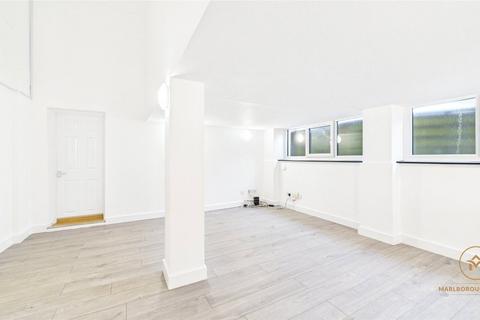 3 bedroom property to rent, Carnarvon Road, South Woodford, London, E18