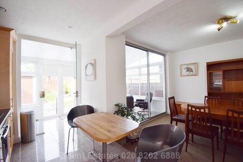 3 bedroom semi-detached house for sale, Lyton Avenue, London