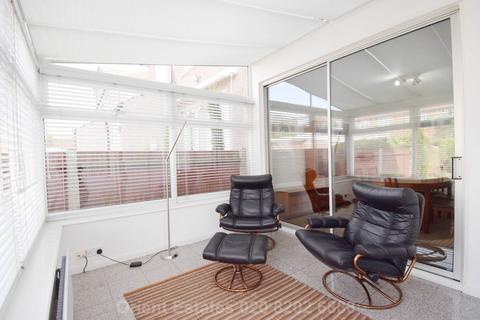 3 bedroom semi-detached house for sale, Lyton Avenue, London