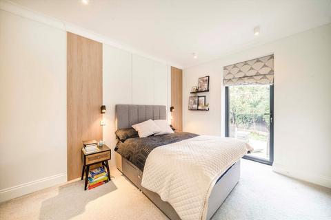 undefined, Cleveland Road, London W13