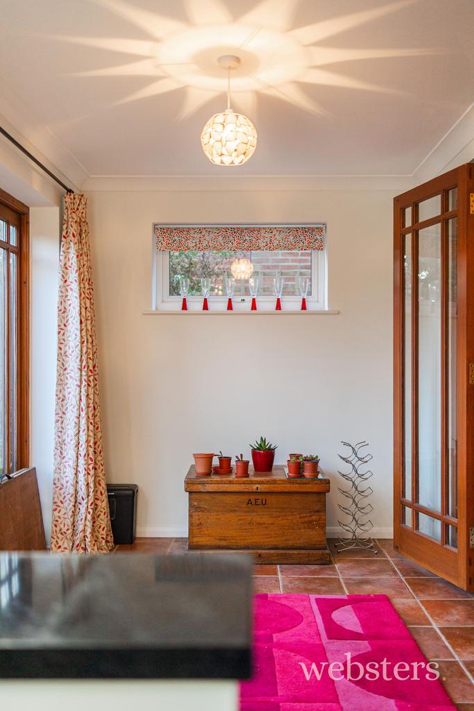 Breakfast Room / Study Area