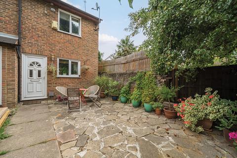 2 bedroom end of terrace house for sale, Tack Mews, Lewisham, London, SE4