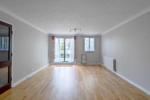 2 bedroom ground floor flat to rent, Chepstow Road, Croydon, Surrey, CR0