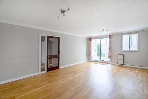 2 bedroom ground floor flat to rent, Chepstow Road, Croydon, Surrey, CR0