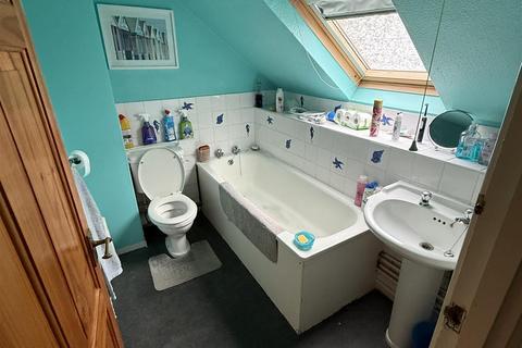 3 bedroom end of terrace house for sale, Strawmead, Hatfield