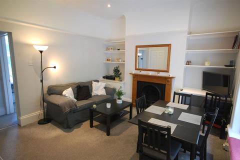 1 bedroom apartment to rent, Chiswick High Road London