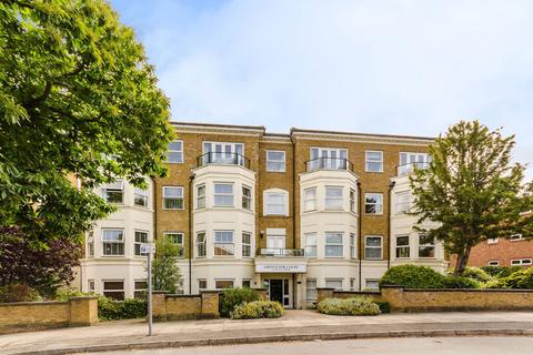 2 bedroom flat to rent, Avenue Elmers, Surbiton, KT6