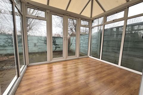 3 bedroom semi-detached house for sale, Lynn Drive, Droylsden