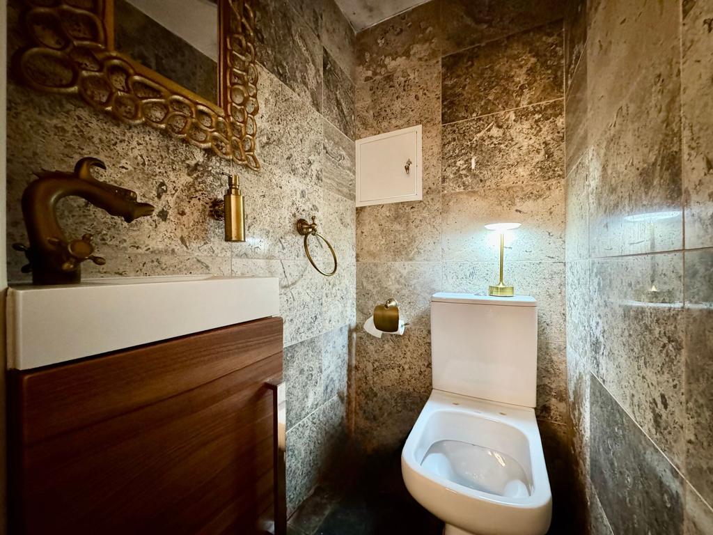 Outbuilding WC