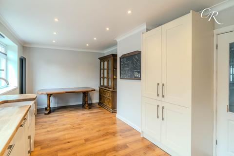 3 bedroom terraced house for sale, Lee Close, Cheltenham GL51