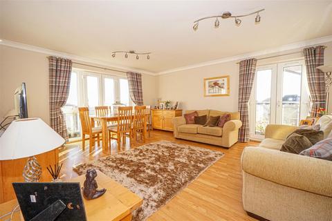 2 bedroom flat for sale, Beachy Head View, St. Leonards-On-Sea