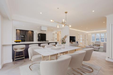 5 bedroom detached house for sale, Cottenham Park Road, London SW20