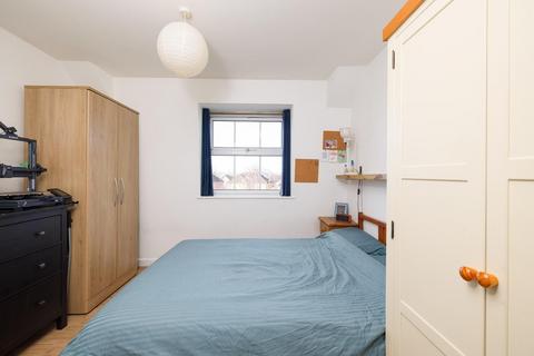 2 bedroom flat for sale, Wick Road, Brislington
