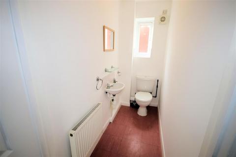 2 bedroom semi-detached house to rent, Hammersmith Gardens, Houghton Regis, Dunstable