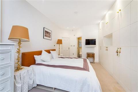 3 bedroom apartment to rent, East Heath Road, Hampstead, London, NW3
