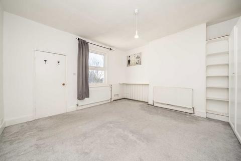 undefined, Eaton Rise, London W5