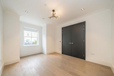 undefined, Egerton Drive, Isleworth TW7