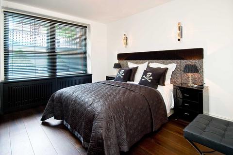 3 bedroom apartment to rent, Rutland Court, Rutland Gardens SW7