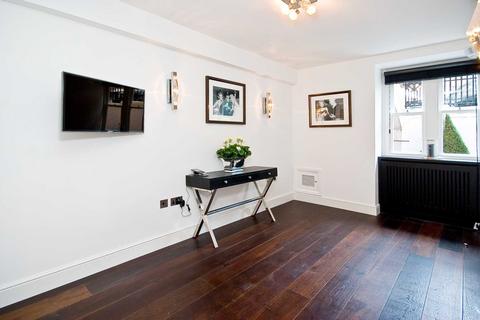 3 bedroom apartment to rent, Rutland Court, Rutland Gardens SW7