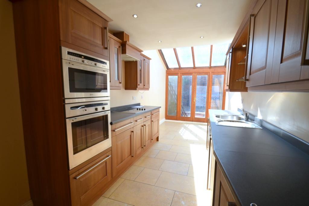 Kitchen/Breakfast Rm