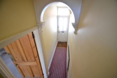 2 bedroom terraced house to rent, Gordon Street, Northamptonshire NN16