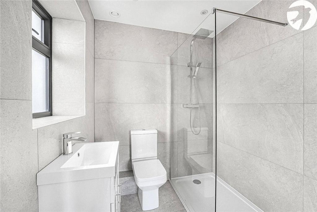 En-Suite Shower
