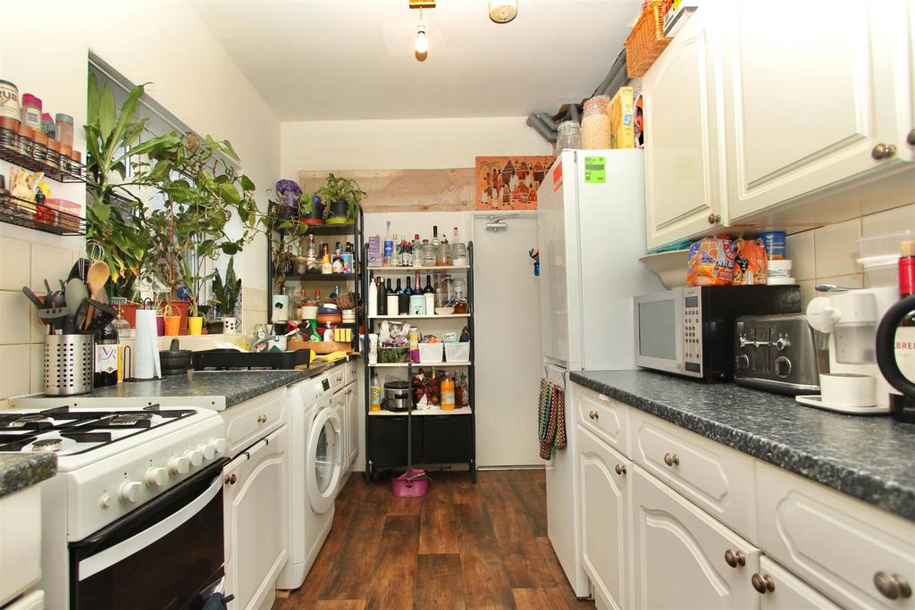 Coombe Road, N22