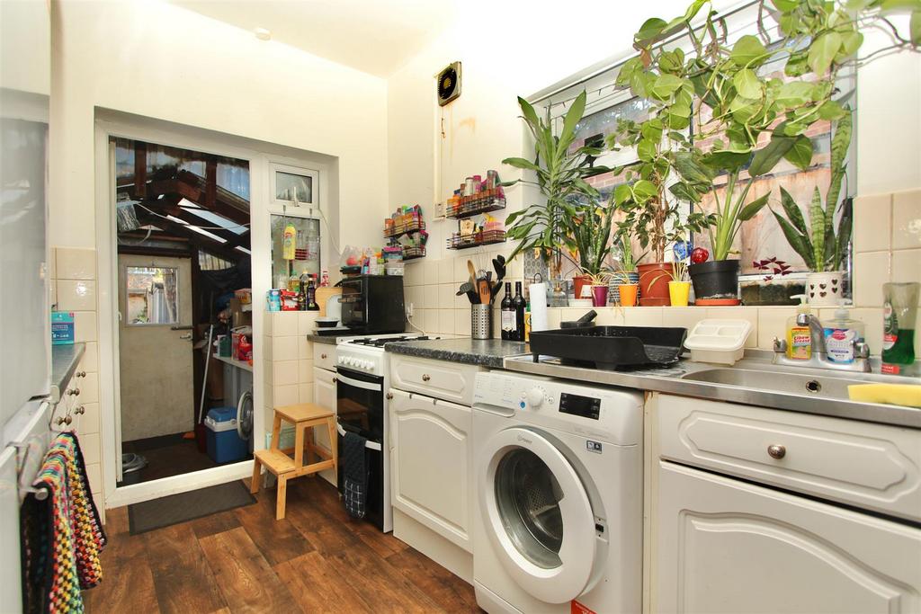 Coombe Road, N22