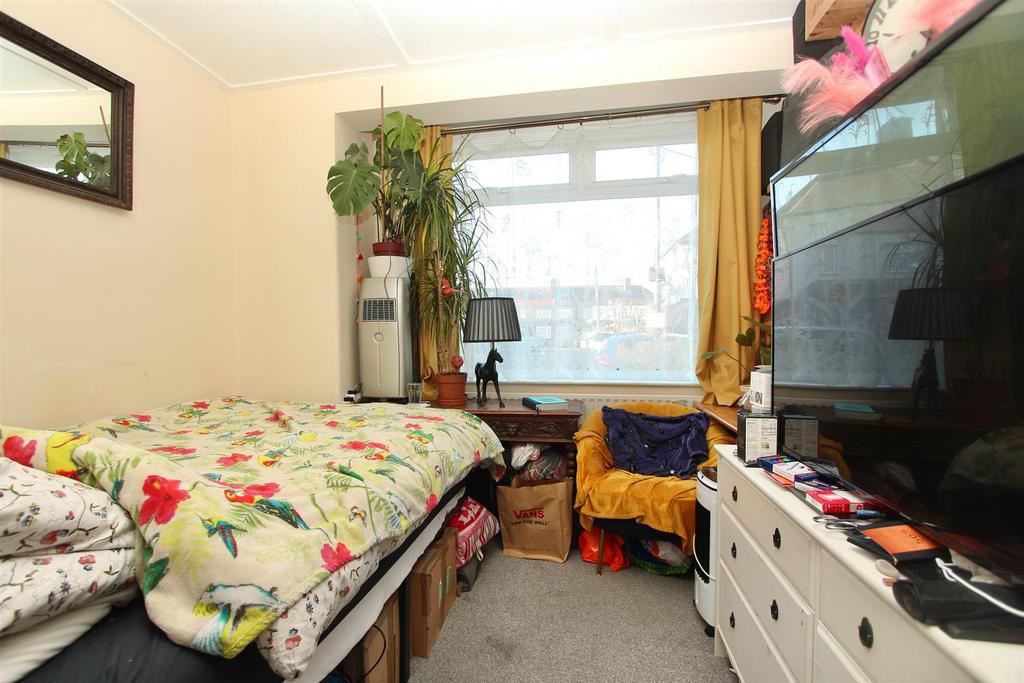 Coombe Road, N22