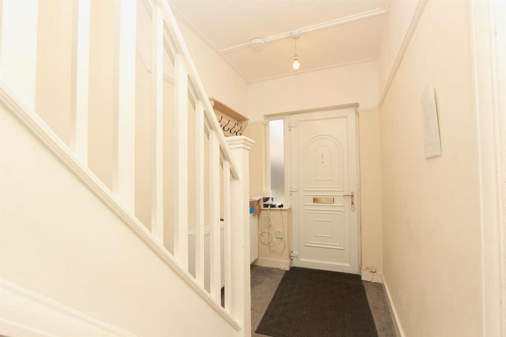 Coombe Road, N22